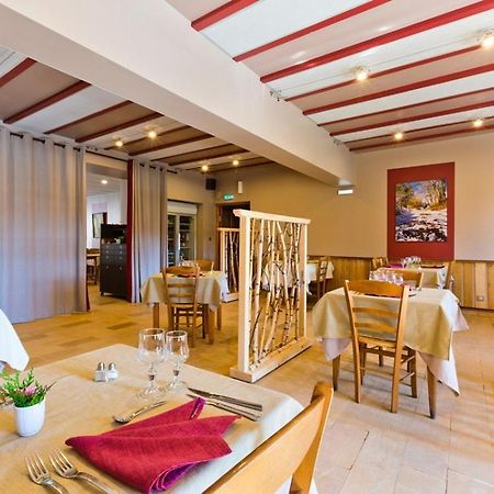 Hotel La Clairiere Chambon-sur-Dolore エクステリア 写真