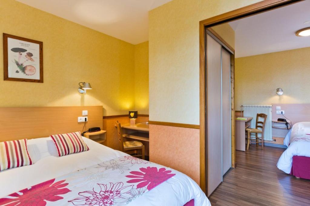 Hotel La Clairiere Chambon-sur-Dolore エクステリア 写真